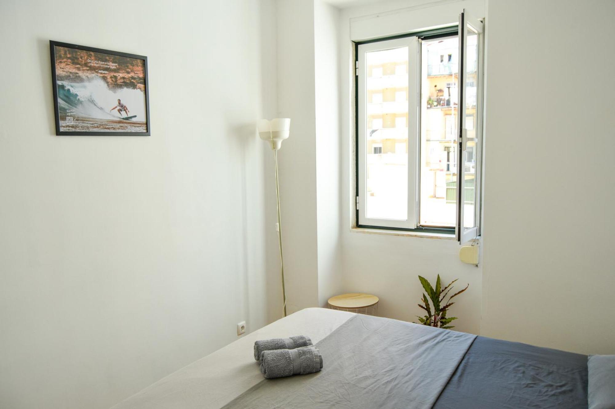 In Palmira Shared For Surf Lovers Lissabon